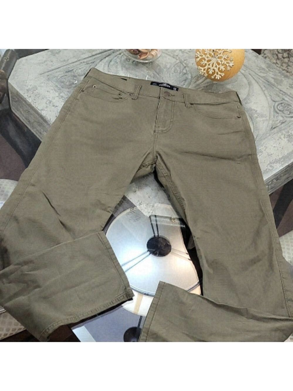 HOLLISTER ARMY GREEN NEW PANTS